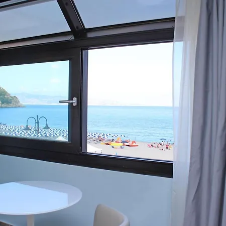 Couette-café Bb Oasis 3*