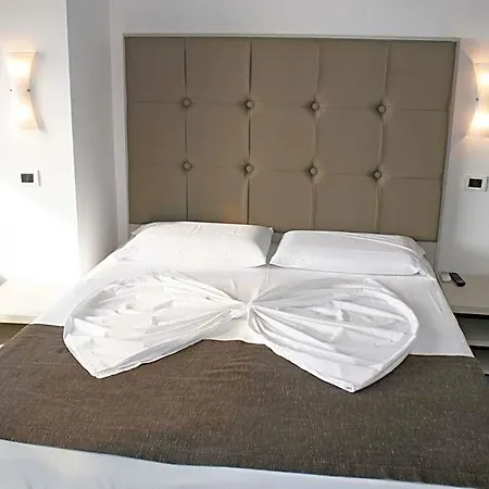 Bb Oasis 3*