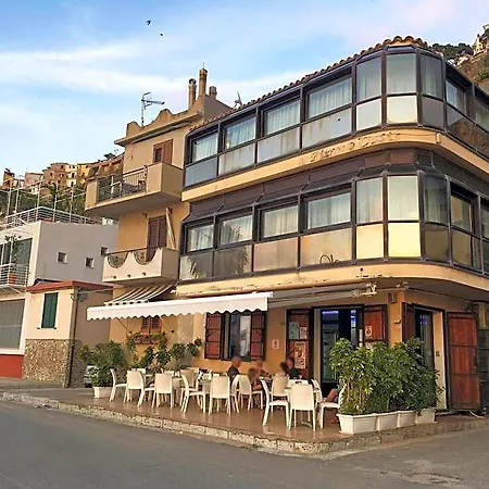 Bb Oasis Bed & Breakfast Scilla