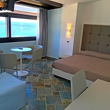 Bb Oasis 3* Scilla