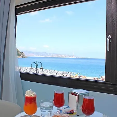 Bb Oasis Bed & Breakfast Scilla