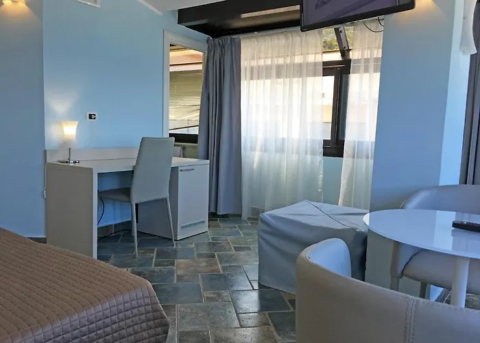 Bb Oasis לינה וארוחת בוקר 3*